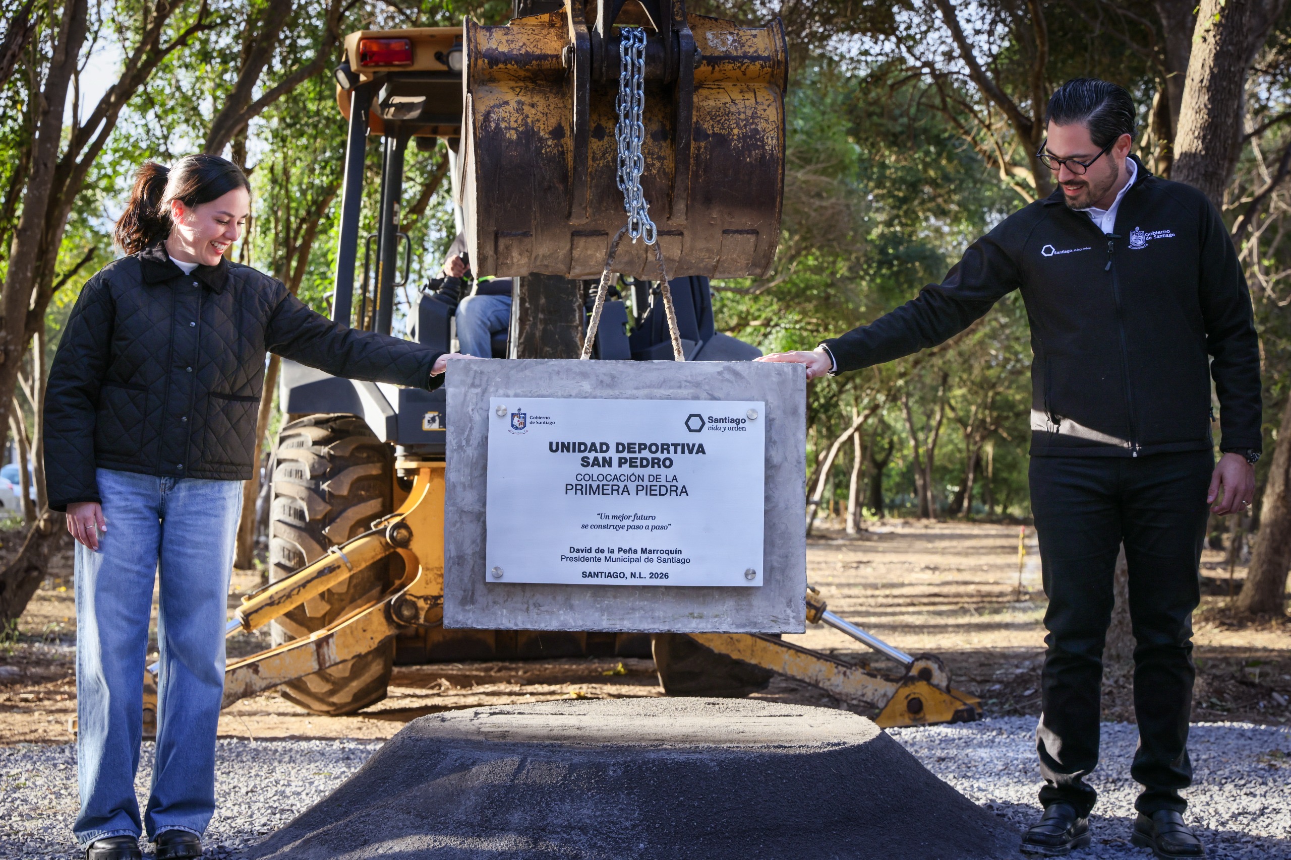 David de la Peña arranca macro obra con la colocación de la primera piedra de la Unidad Deportiva San Pedro