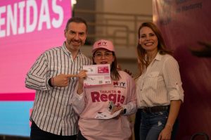 Beneficia Monterrey a mil 500 mujeres con Tarjeta Regia Plus en primera entrega del año