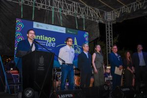 Encabeza David de la Peña inauguración de la cuarta edición de Santiago Lee 2026, que reúne a más de 130 autores y artistas